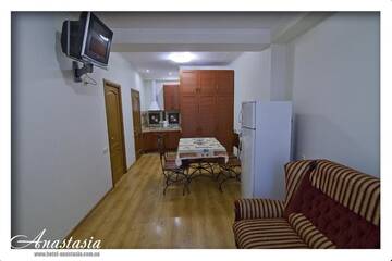 Фото номера Семейный номер с ванной Гостиница Анастасия г. Алупка 2