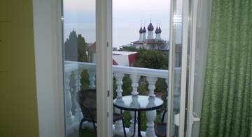 Фото номера Семейный номер с видом на море и горы Гостевой дом Villa Cosa Nostra г. Алупка 17