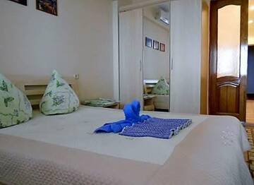 Фото номера Четырехместный номер с видом на море Гостиница Guest House Lenina 35 г. Алупка 9