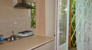 Фото номера Четырехместный номер с ванной Гостиница Guest house Ostrovok leta г. Алупка 5