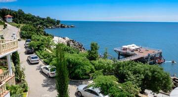 Фото номера Апартаменты с видом на море Гостиница Сон У Моря г. Алупка 9